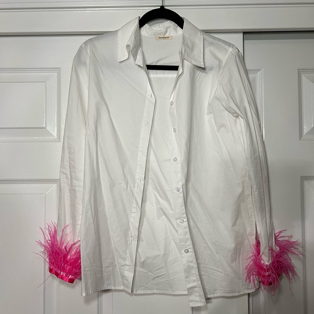 White button up with pink fur